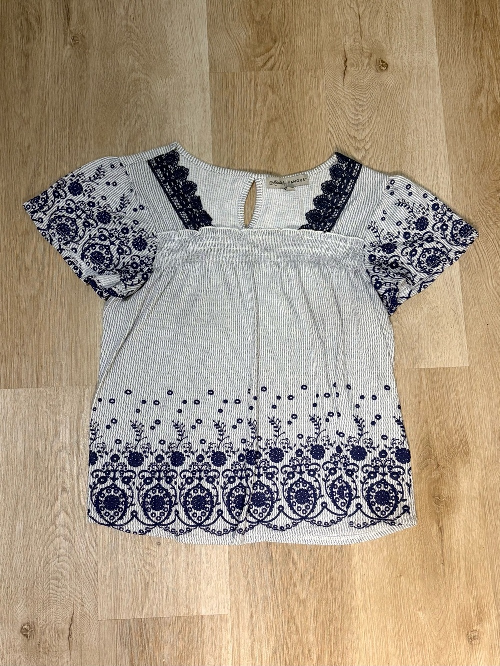 Absolutely Famous White & Blue Blouse Size Medium Pinstripe w/ Lace Details